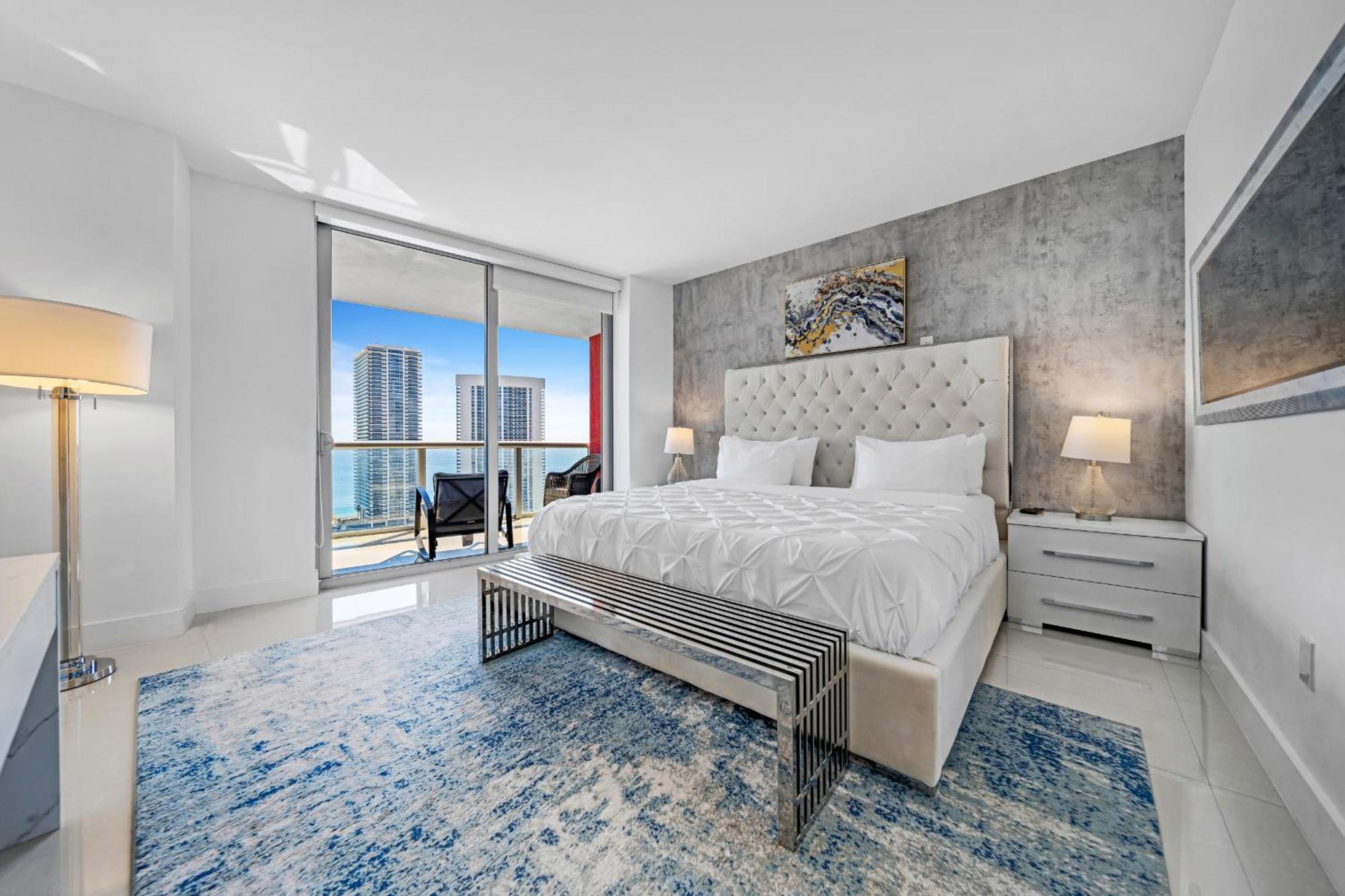 Resort-Style Living With Direct Ocean Views - 3Br Beauty Hallandale Beach Eksteriør billede