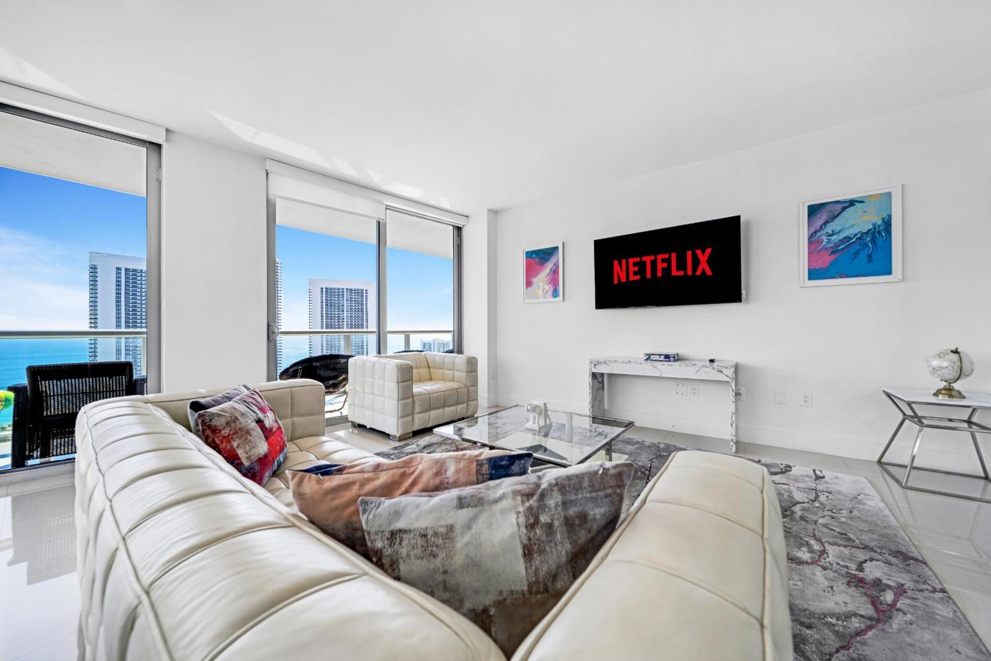 Resort-Style Living With Direct Ocean Views - 3Br Beauty Hallandale Beach Eksteriør billede