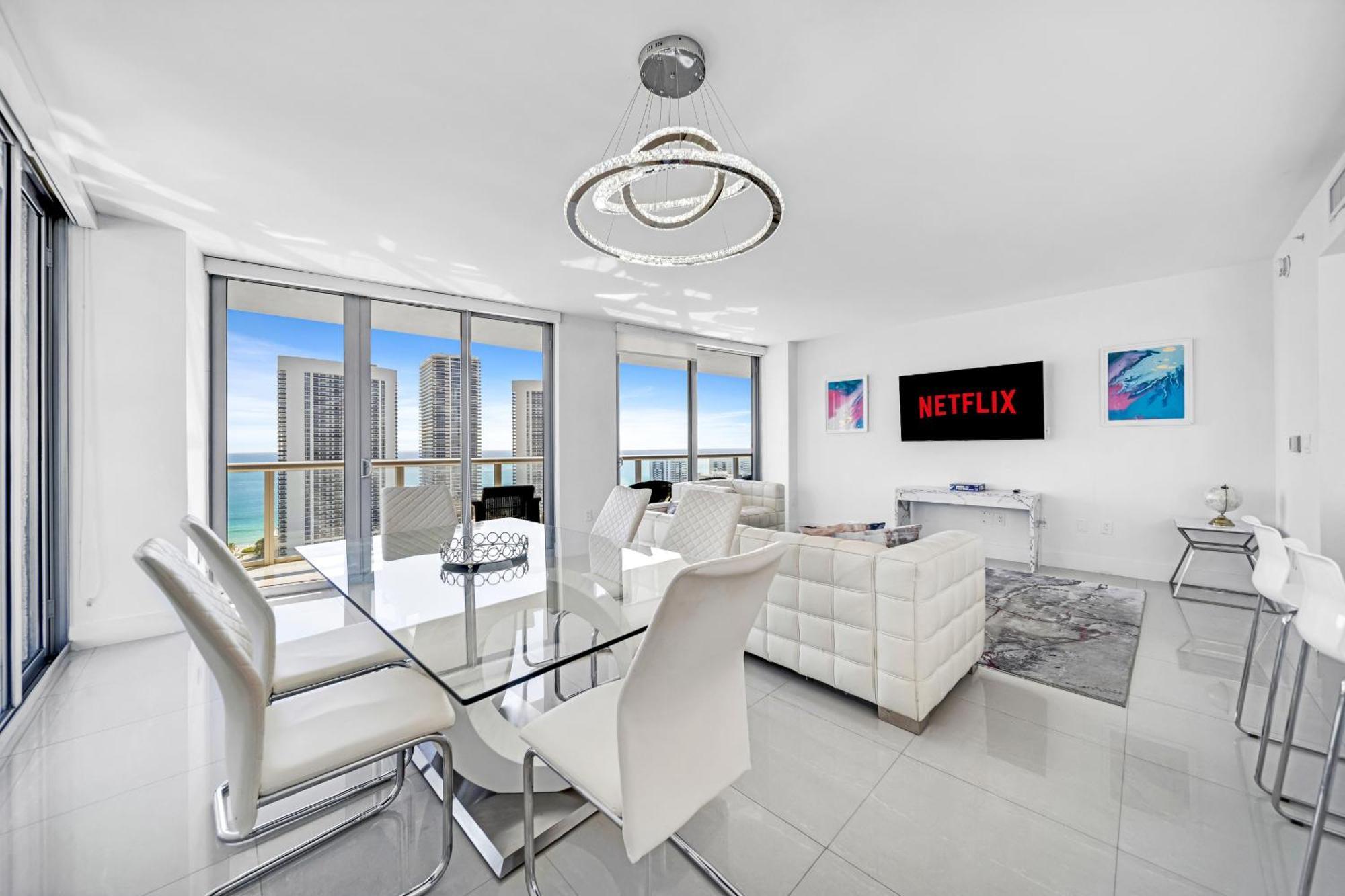 Resort-Style Living With Direct Ocean Views - 3Br Beauty Hallandale Beach Eksteriør billede