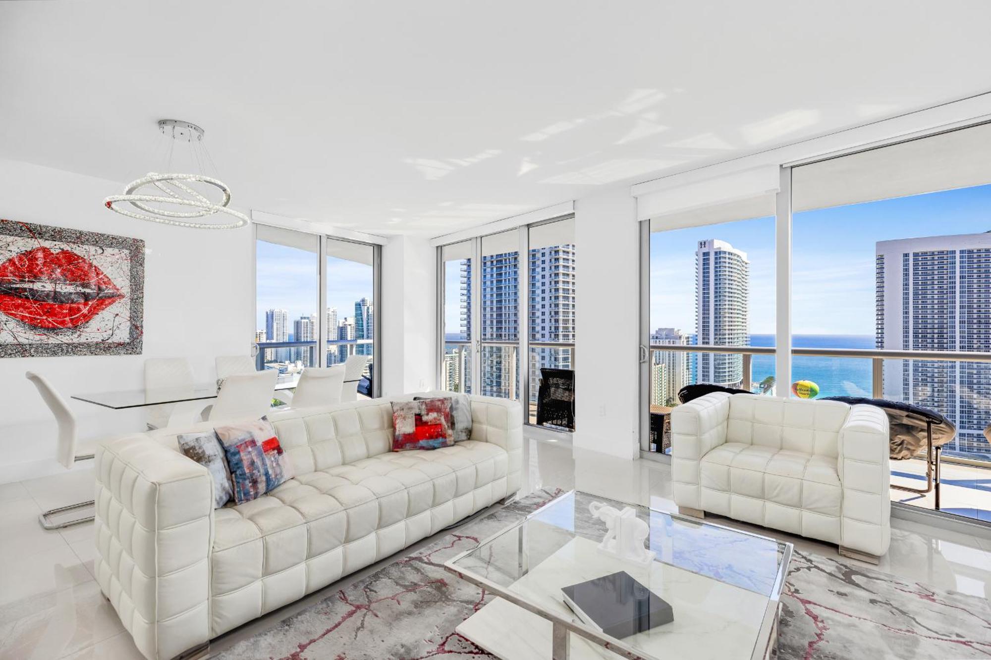 Resort-Style Living With Direct Ocean Views - 3Br Beauty Hallandale Beach Eksteriør billede