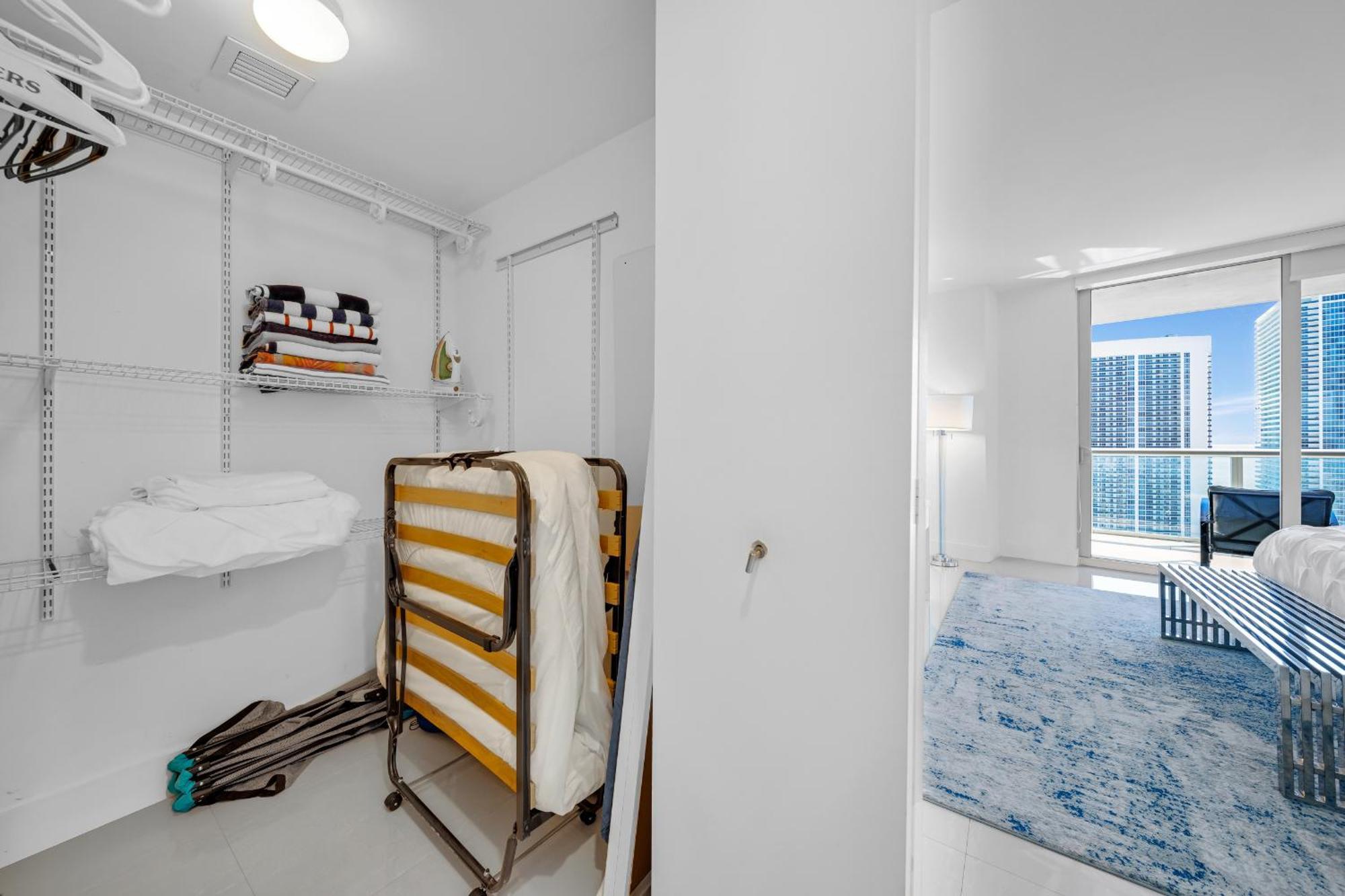 Resort-Style Living With Direct Ocean Views - 3Br Beauty Hallandale Beach Eksteriør billede