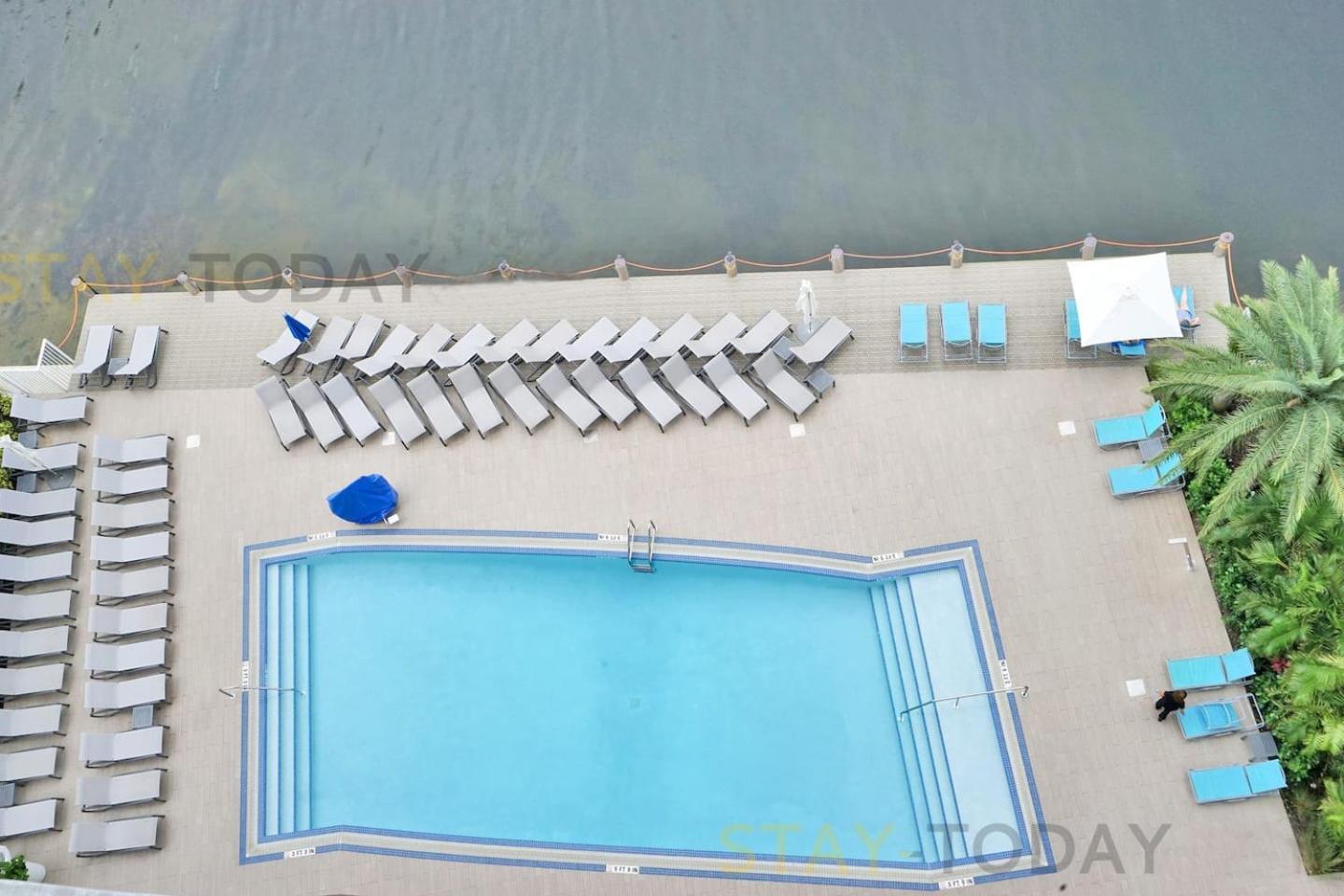 Resort-Style Living With Direct Ocean Views - 3Br Beauty Hallandale Beach Eksteriør billede